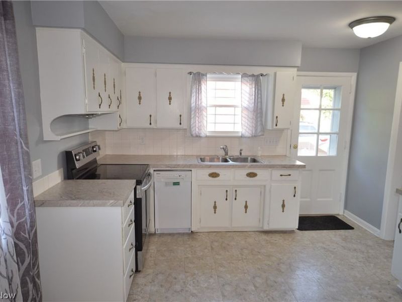 2527 Carson Road, Fairlawn, OH 44333 Photo 9