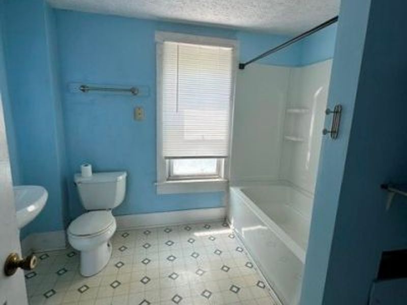 980 Shannon Avenue, Barberton, OH 44203 Photo 10