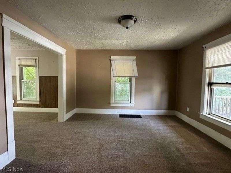 980 Shannon Avenue, Barberton, OH 44203 Photo 2