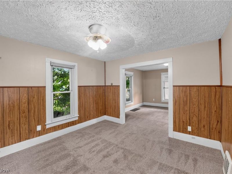 980 Shannon Avenue, Barberton, OH 44203 Photo 4