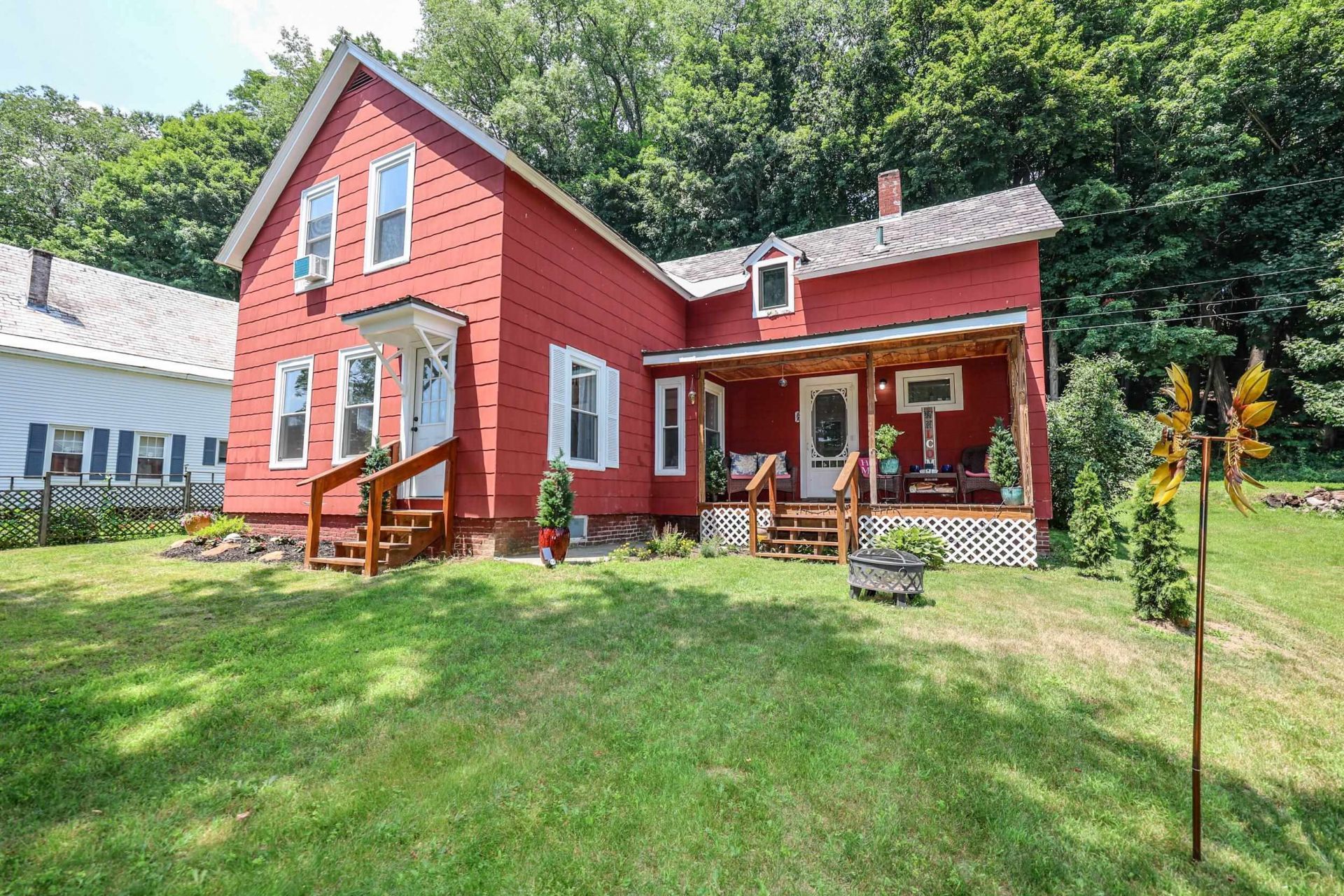 28 Spring Street, Hinsdale, NH 03451 Main Photo