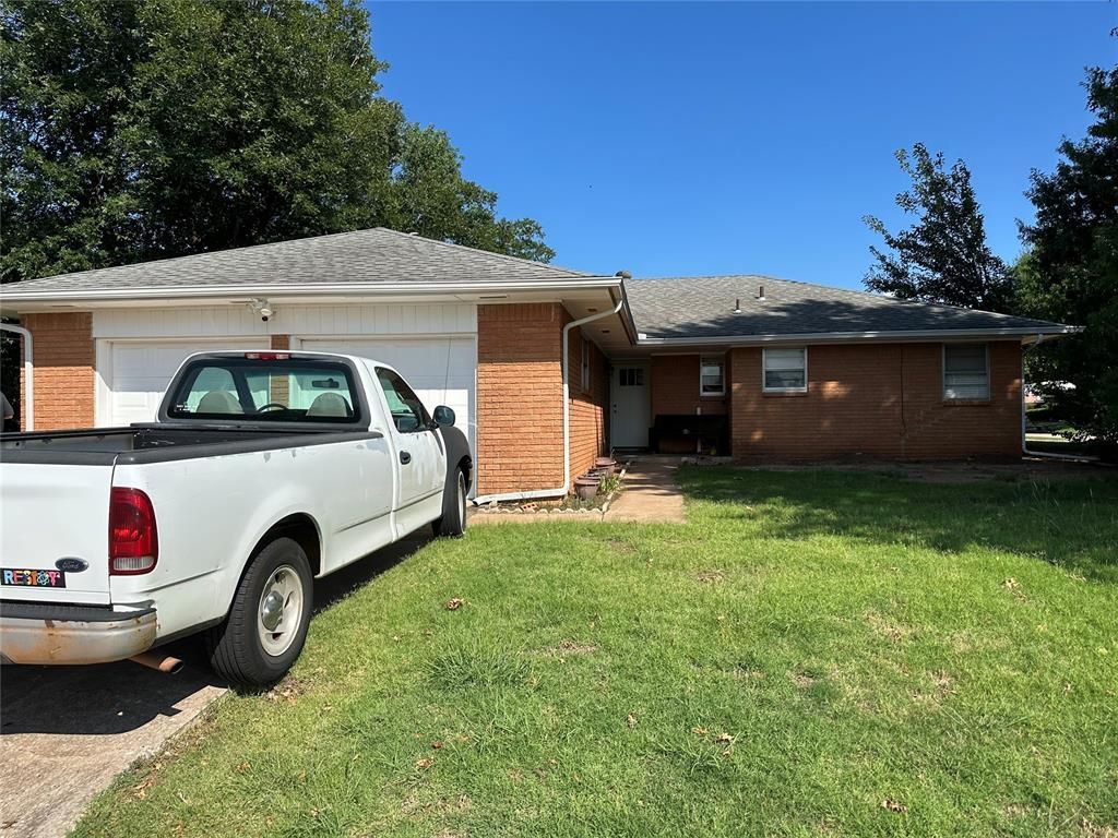 101 Burton Place, Edmond, OK 73013 Main Photo