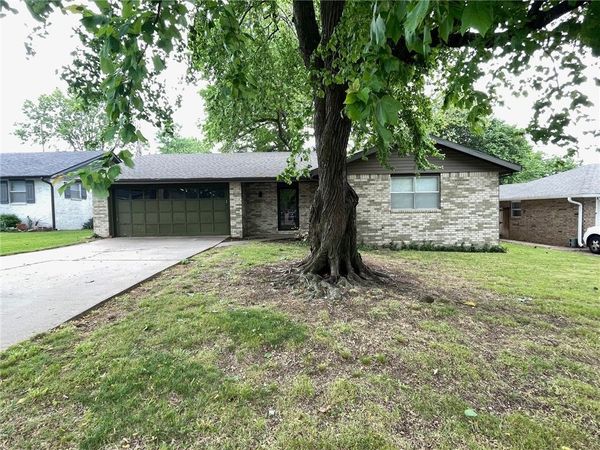 4003 Holt Avenue , Springdale, AR 72762