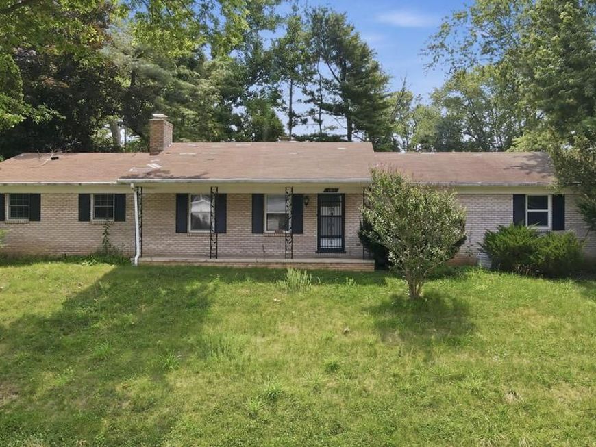 11911 Sycamore Drive, Hagerstown, MD 21742 Main Photo