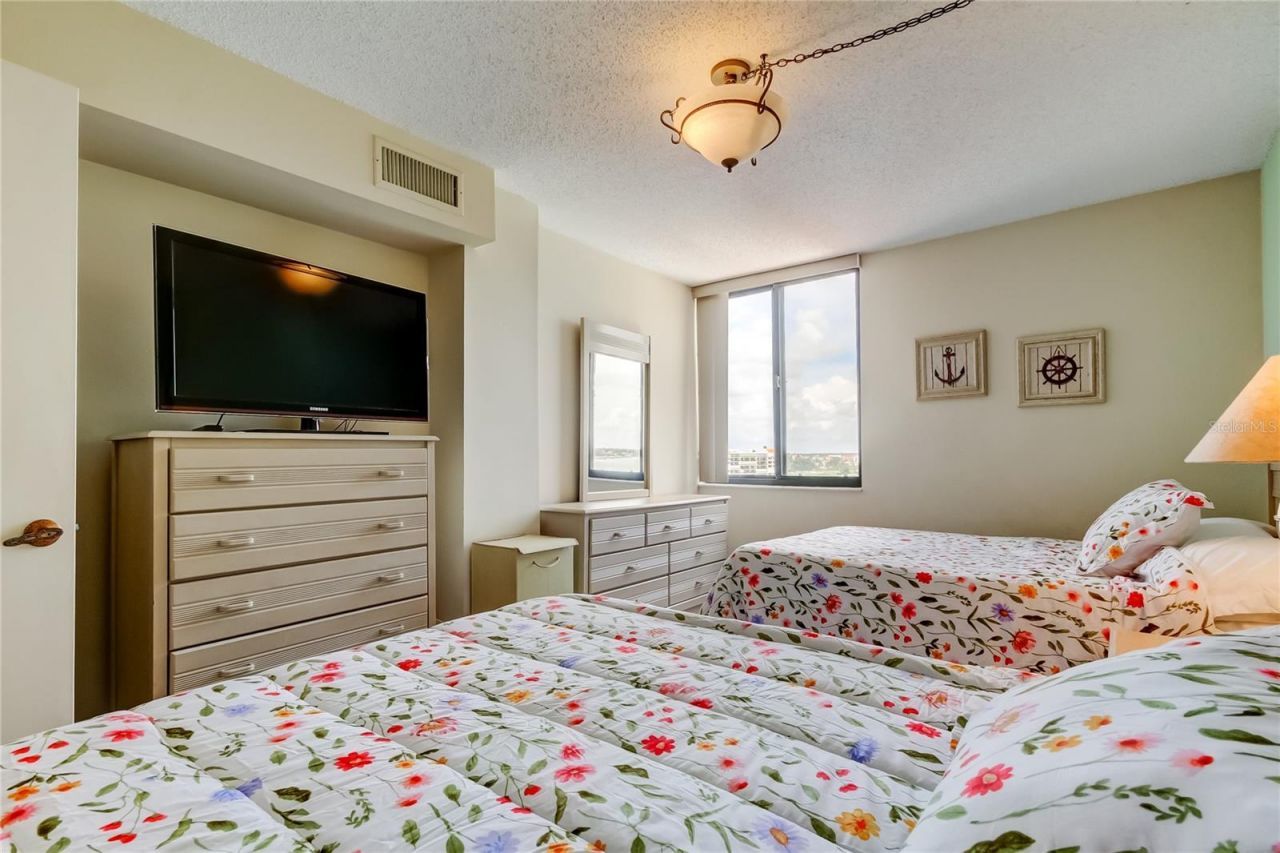 6218 Palma Del Mar Boulevard S, Unit 606, Saint Petersburg, FL 33715 Photo