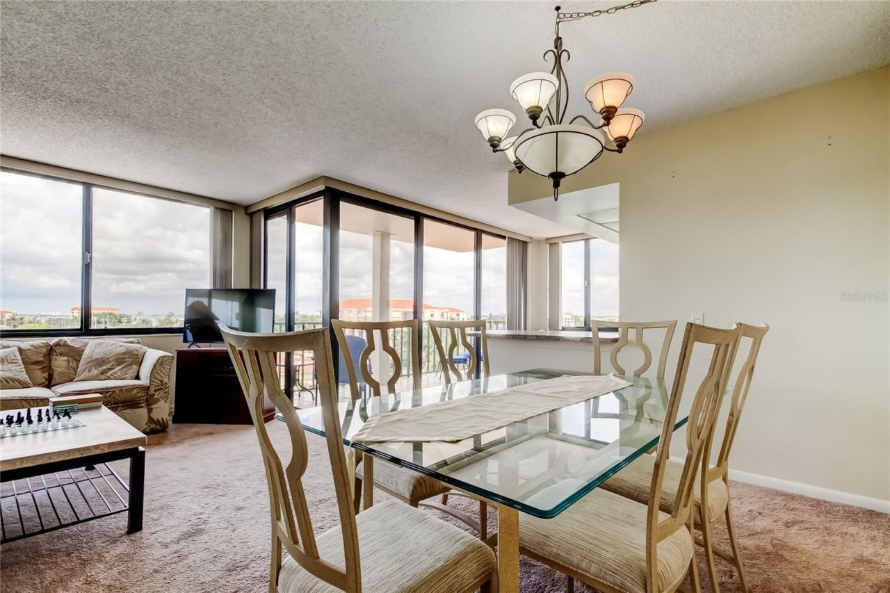 6218 Palma Del Mar Boulevard S, Unit 606, Saint Petersburg, FL 33715 Photo