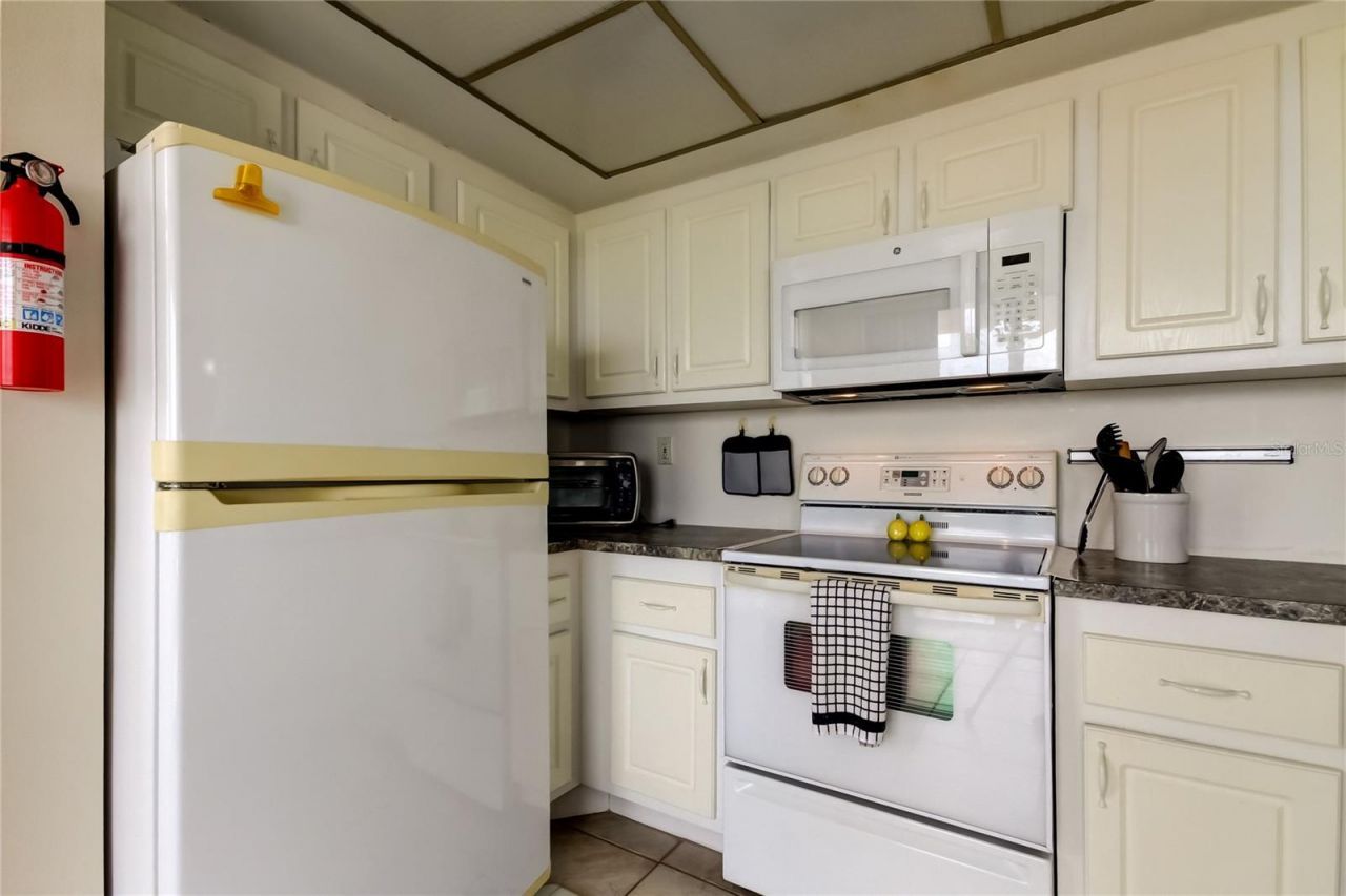 6218 Palma Del Mar Boulevard S, Unit 606, Saint Petersburg, FL 33715 Photo