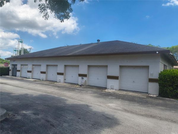 6100 Boulevard Of Champions, North Lauderdale, FL 33068