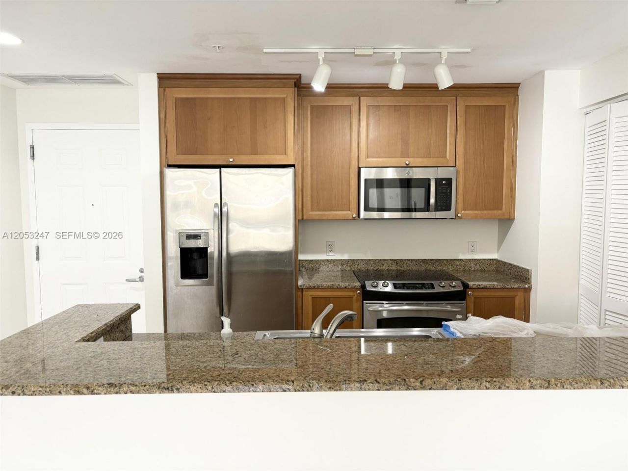 55 Merrick Way Wy, Unit 713, Coral Gables, FL 33134 Photo