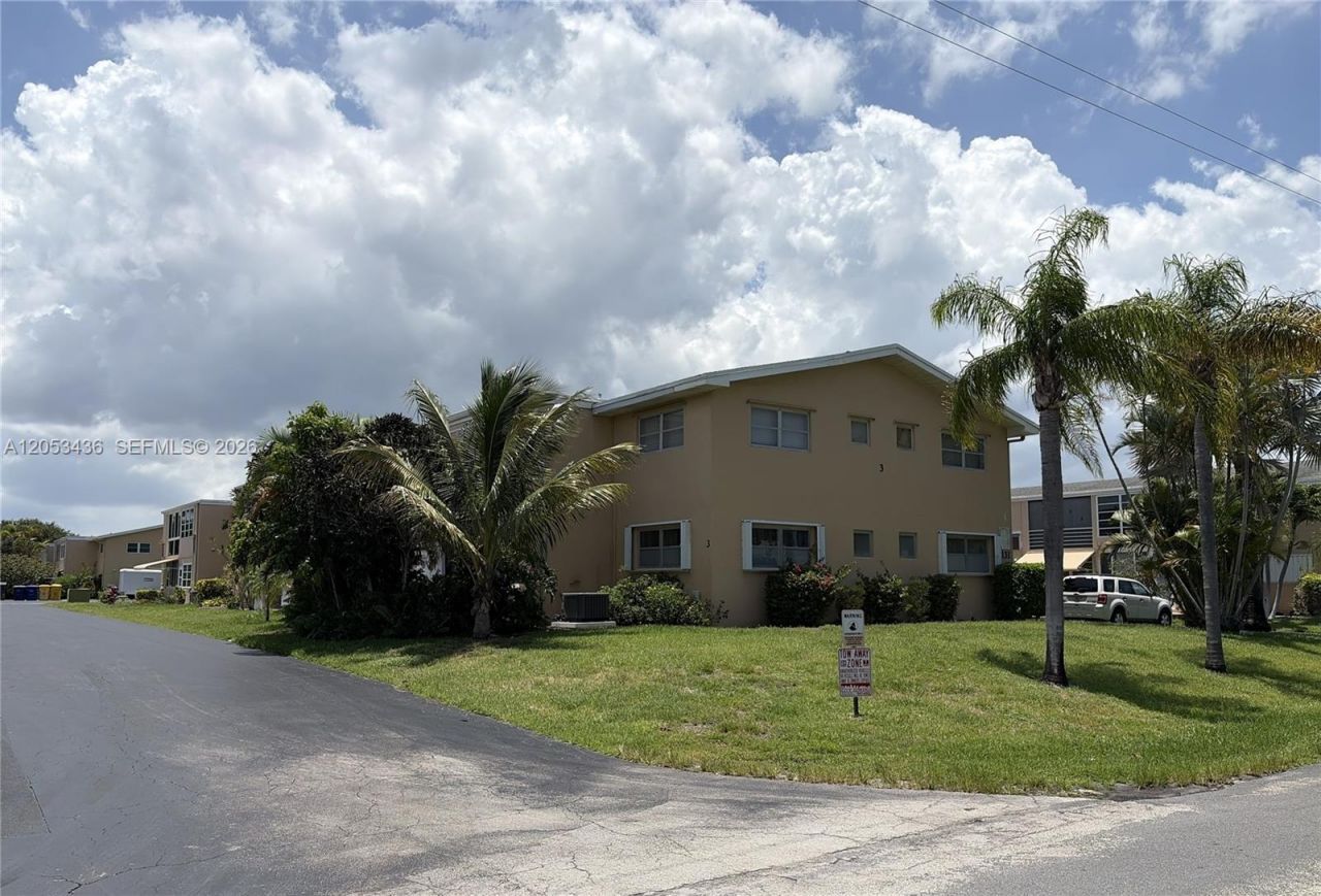 2131 NE 1st Ct, Unit 103, Boynton Beach, FL 33435 Photo