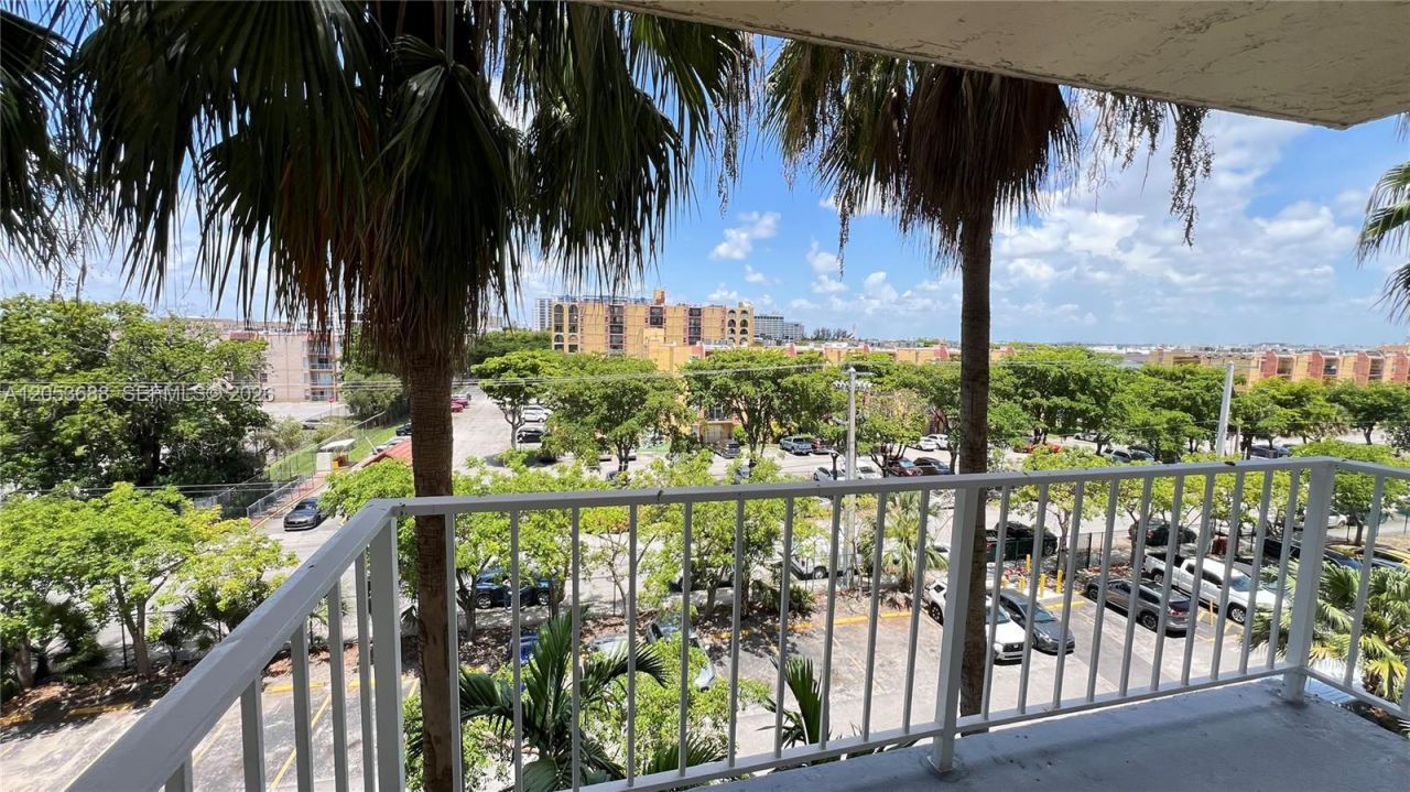 801 NW 47th Ave, Unit 518W, Miami, FL 33126 Photo