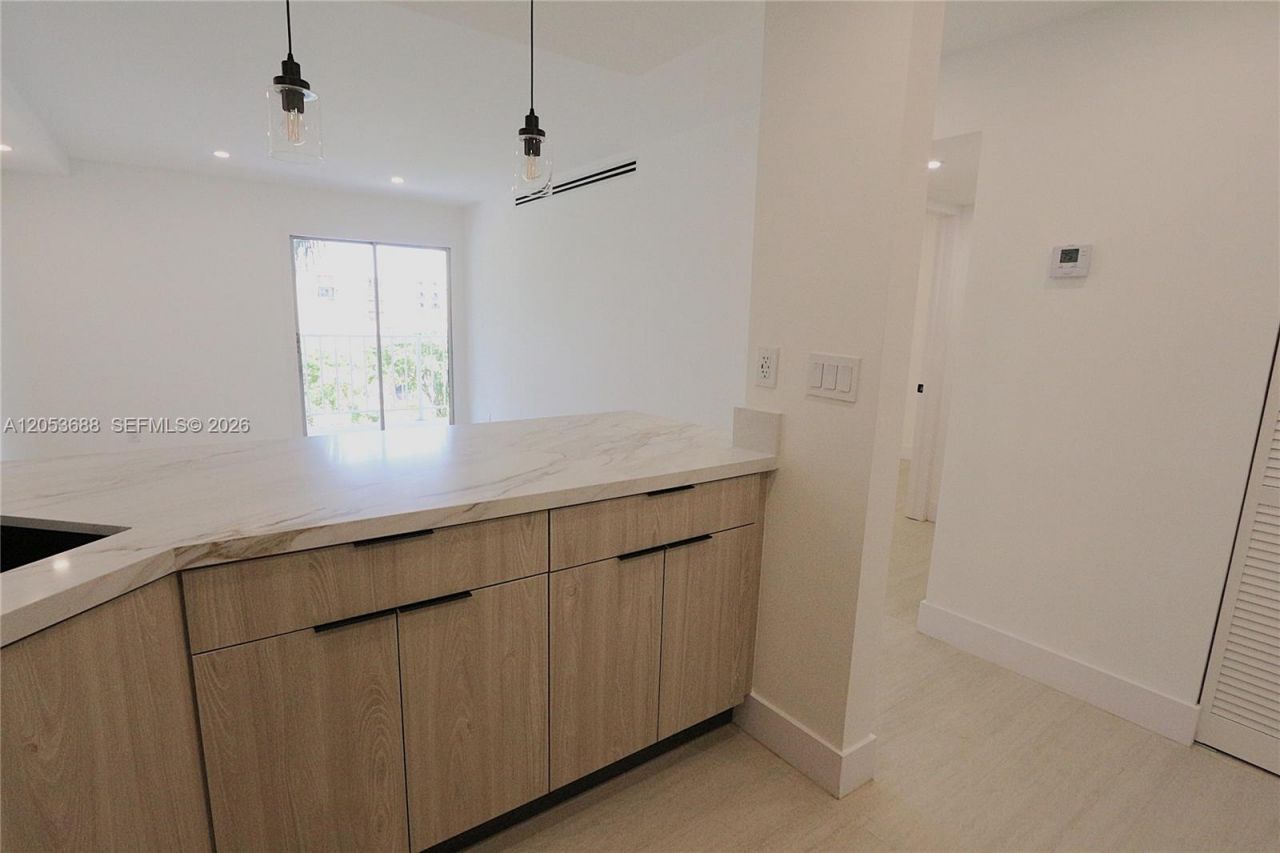 801 NW 47th Ave, Unit 518W, Miami, FL 33126 Photo