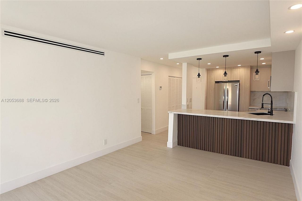 801 NW 47th Ave, Unit 518W, Miami, FL 33126 Photo