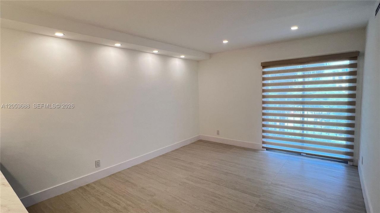 801 NW 47th Ave, Unit 518W, Miami, FL 33126 Photo