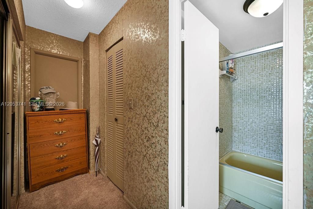 7135 Collins Ave, Unit 435, Miami Beach, FL 33141 Photo
