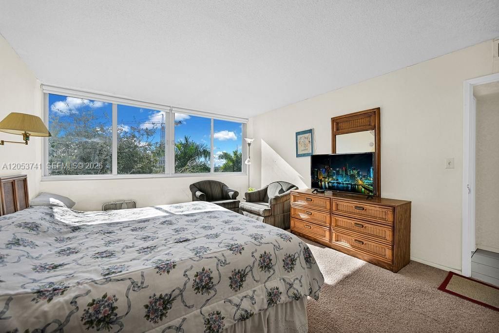 7135 Collins Ave, Unit 435, Miami Beach, FL 33141 Photo