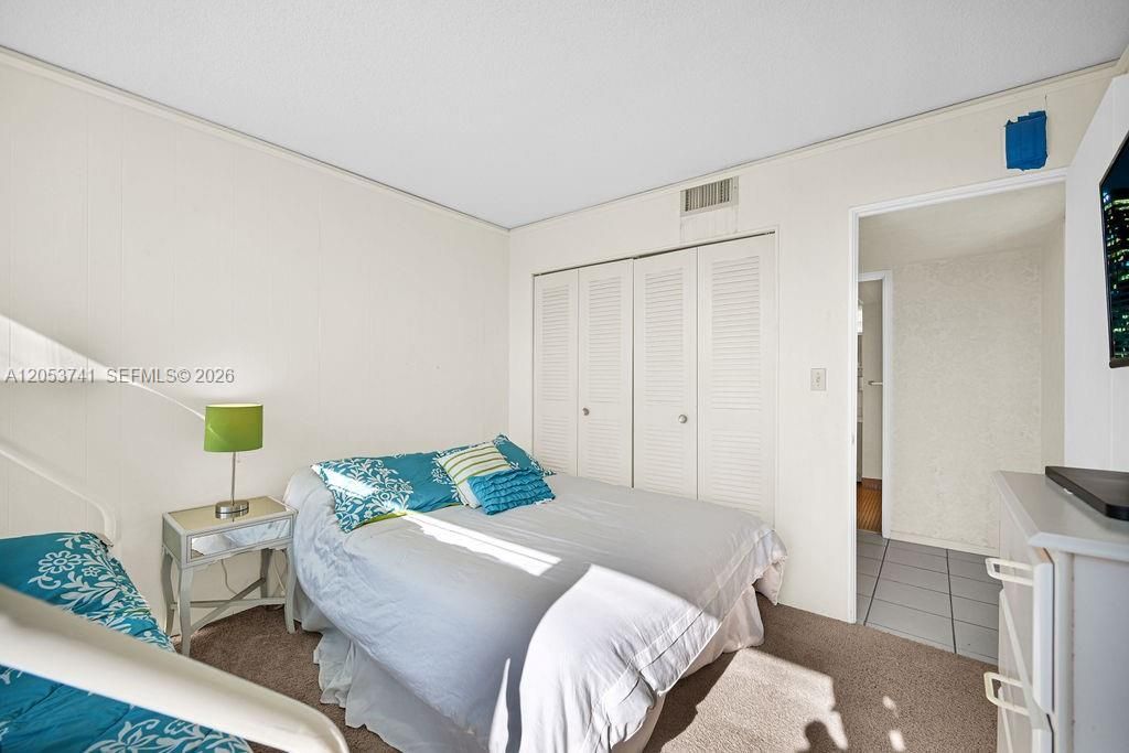 7135 Collins Ave, Unit 435, Miami Beach, FL 33141 Photo