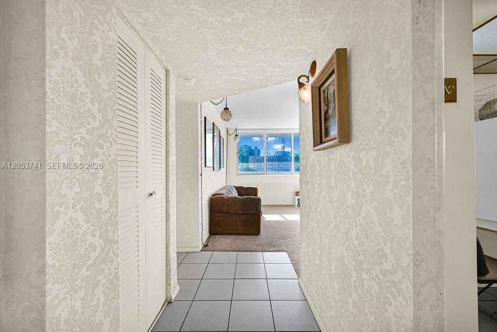 7135 Collins Ave, Unit 435, Miami Beach, FL 33141 Photo