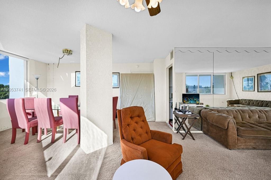 7135 Collins Ave, Unit 435, Miami Beach, FL 33141 Photo