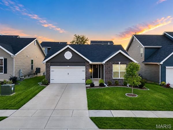 33 Brush Creek Drive , Pacific, MO 63069