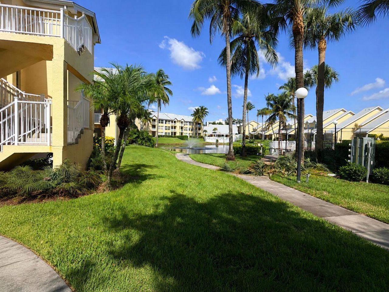6323 La Costa Drive, Unit B, Boca Raton, FL 33433 Photo