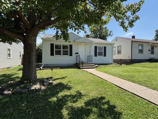 1311 W 37th Street , Davenport, IA 52806