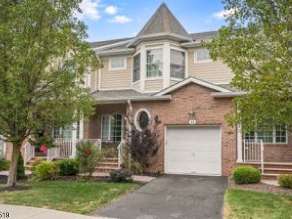 68 Mara Blvd, Sparta, NJ 07871