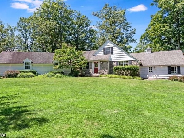 23 The Crossway, Kinnelon, NJ 07405