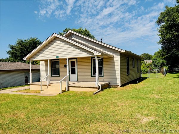 916 N Wilson Avenue , Sand Springs, OK 74063