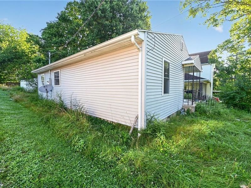 320 Muntz Street, Hillsboro, OH 45133 Photo 2