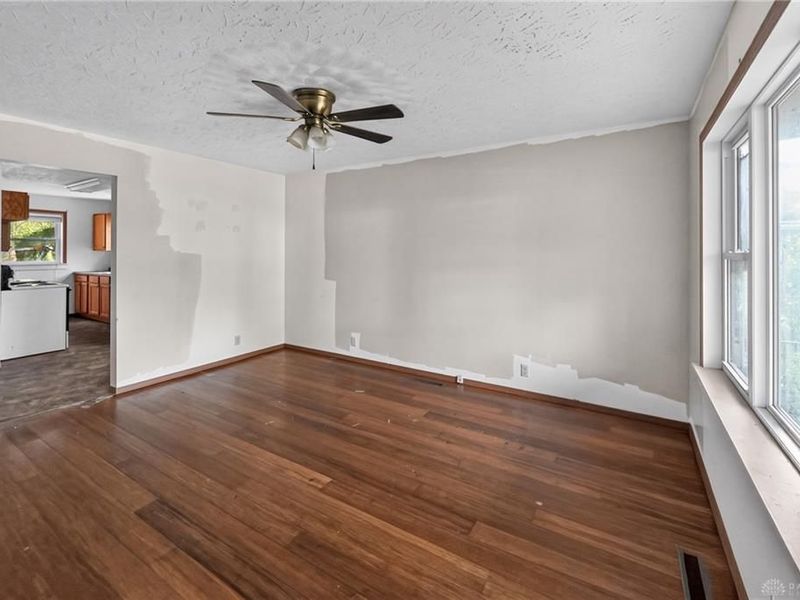 320 Muntz Street, Hillsboro, OH 45133 Photo 5