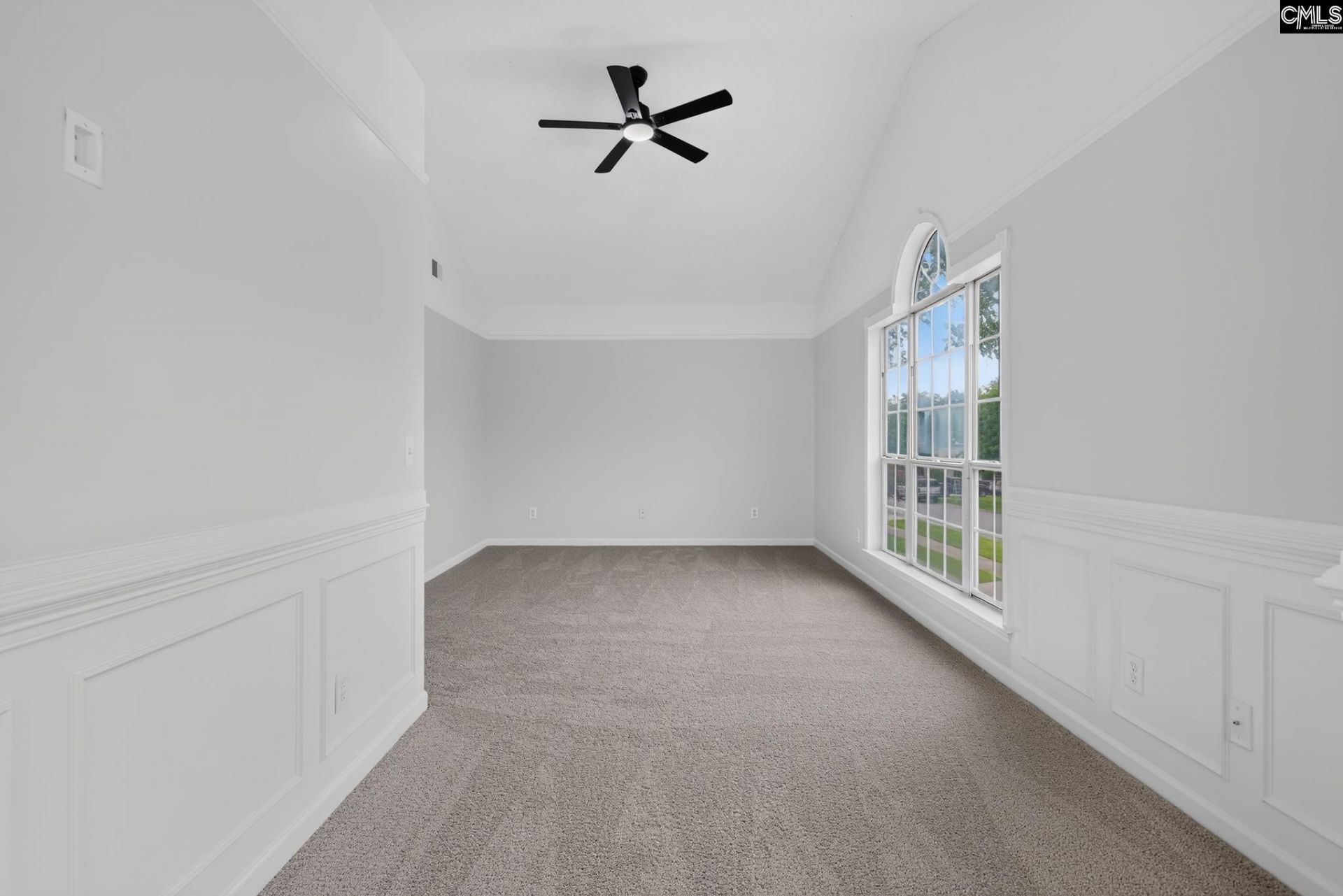 220 Clearmeadow Drive  Photo 10
