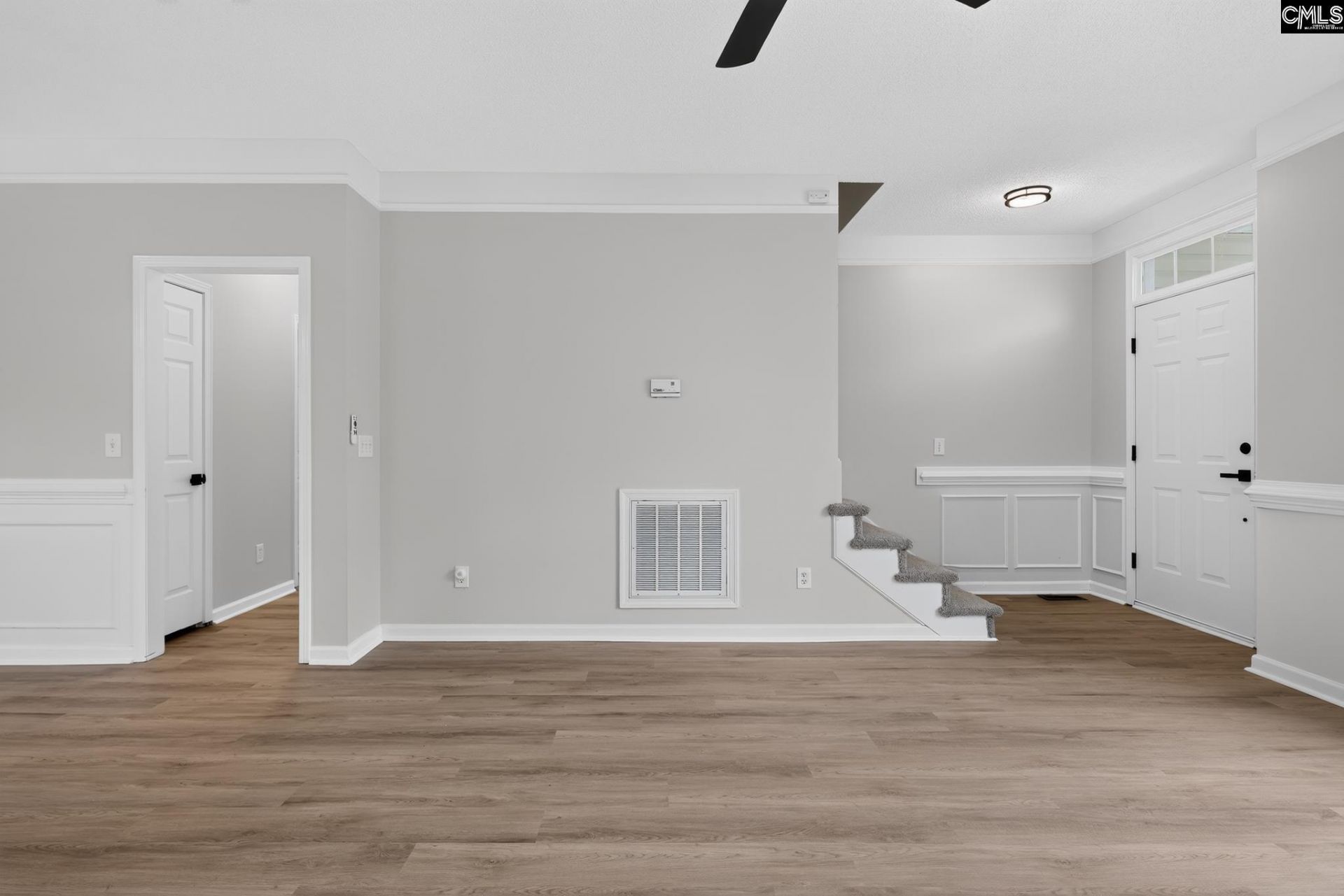 220 Clearmeadow Drive  Photo 4