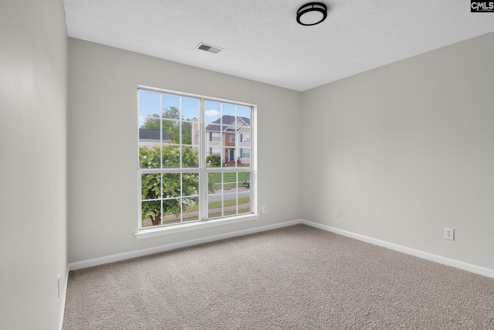 220 Clearmeadow Drive  Photo 8