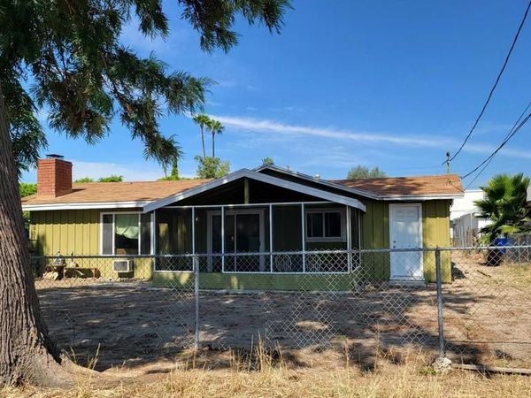 6931 Longridge Avenue , Los Angeles, CA 91605