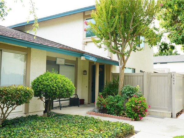 1695 E Avenida De Las Flores, Thousand Oaks, CA 91362