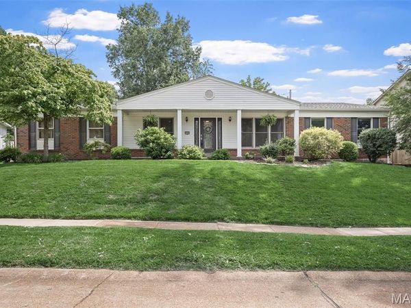 4765 Stanhope Drive, St Louis, MO 63128