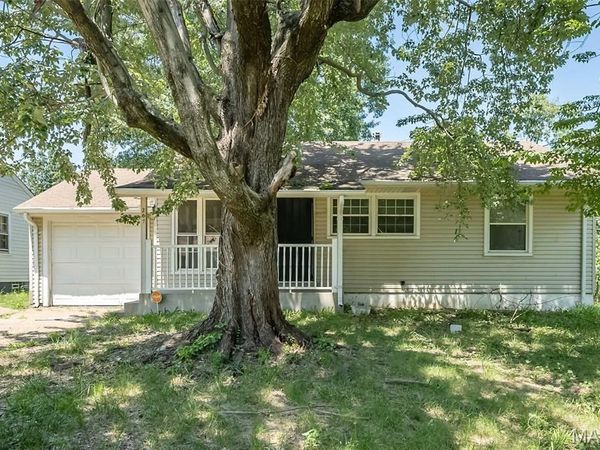 207 Midlothian Road , St Louis, MO 63137