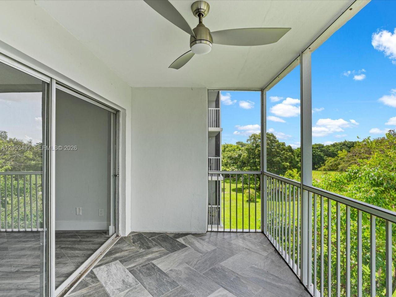 3150 N Palm Aire Dr , Unit 406, Pompano Beach, FL 33069 Photo