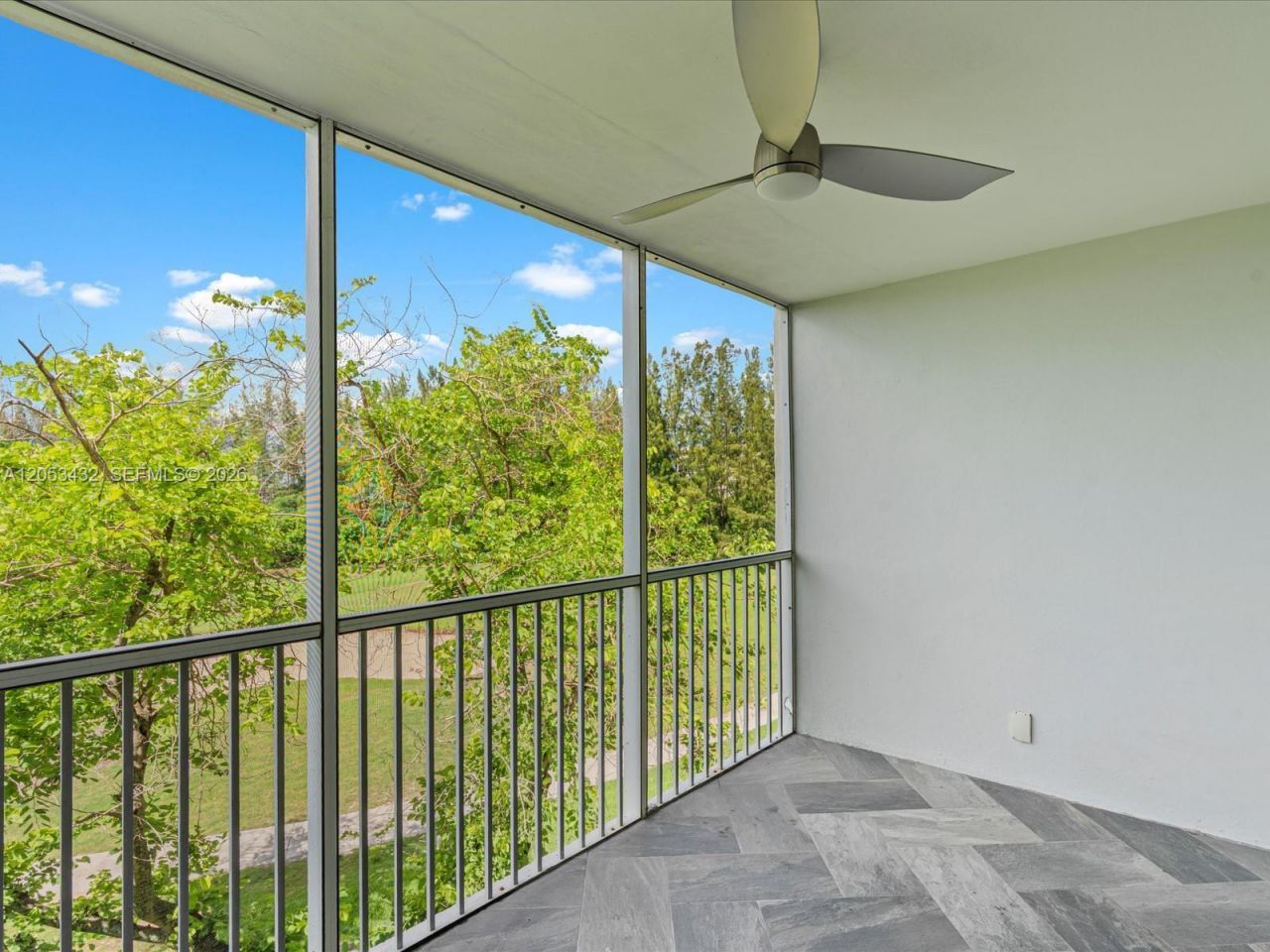 3150 N Palm Aire Dr , Unit 406, Pompano Beach, FL 33069 Photo