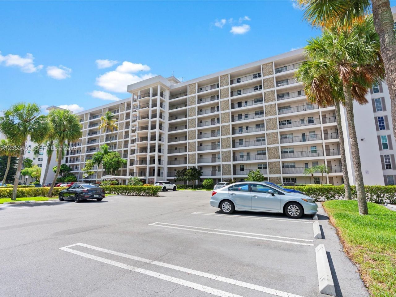 3150 N Palm Aire Dr , Unit 406, Pompano Beach, FL 33069 Photo