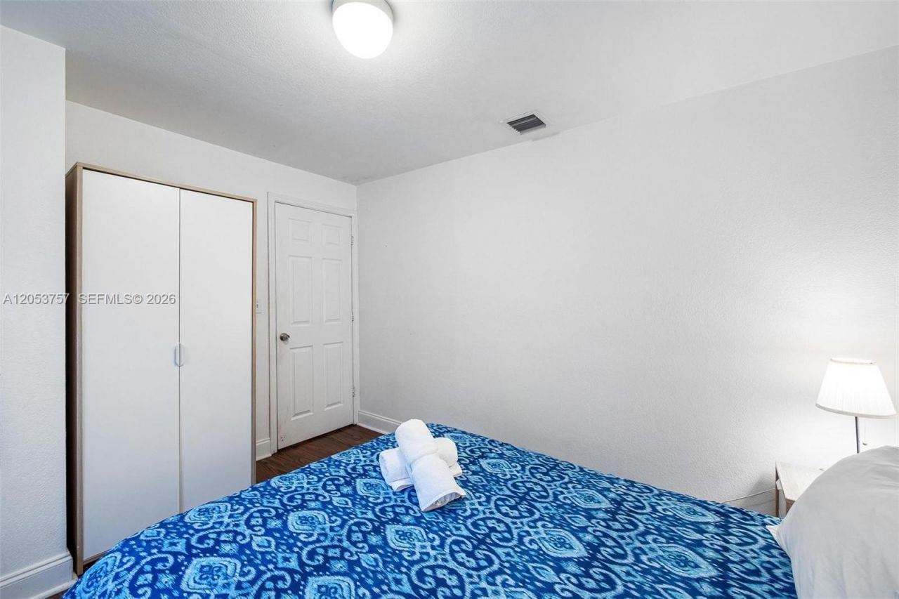 3629 SW 12th St , Unit B, Miami, FL 33135 Photo