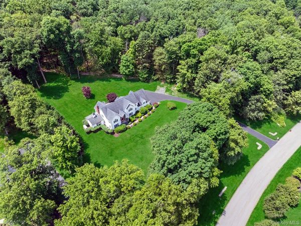 10 Adams Farm Road , Katonah, NY 10536
