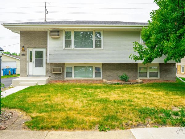 7920 North Drive , Highland, IN 46322