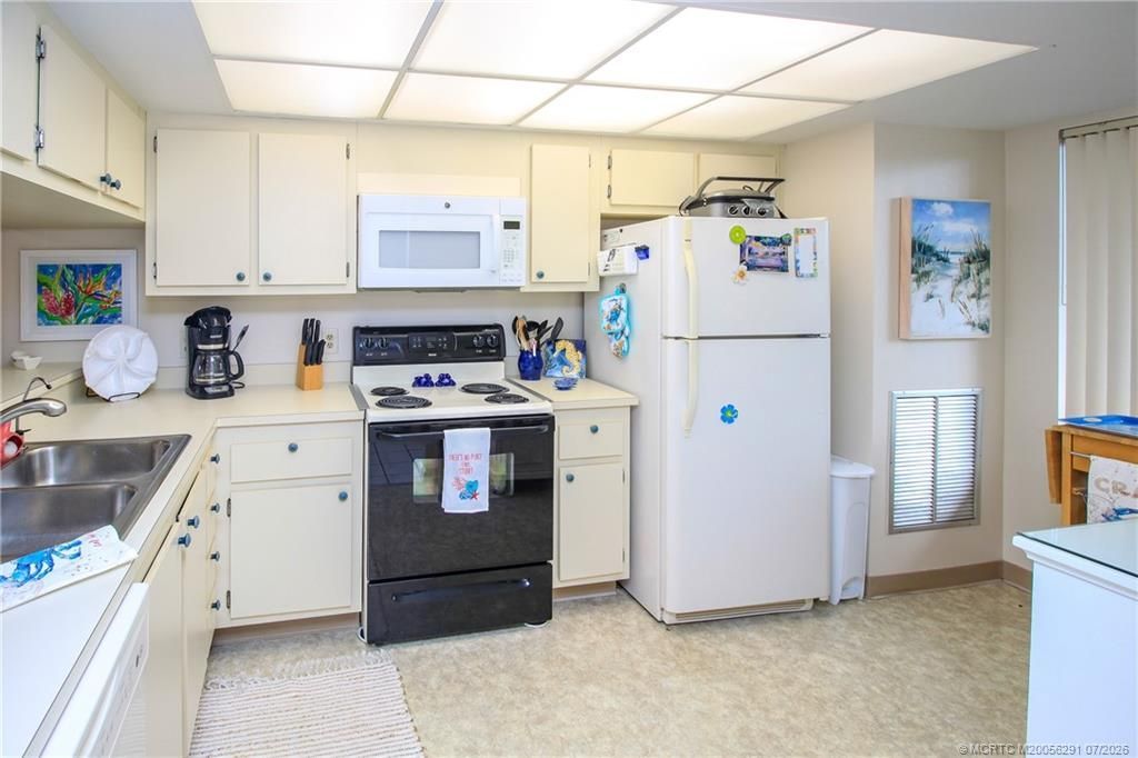 4540 NE Sandpebble Trace , Unit 203, Stuart, FL 34996 Photo