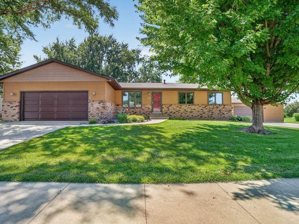 5822 Cimmarron Lane, Waterloo, IA 50701