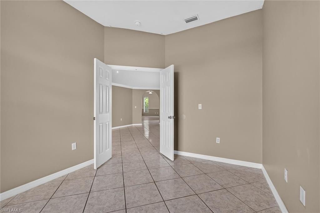 8044 San Carlos Blvd, Fort Myers, FL 33967 Photo