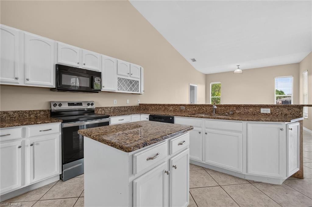 8044 San Carlos Blvd, Fort Myers, FL 33967 Photo