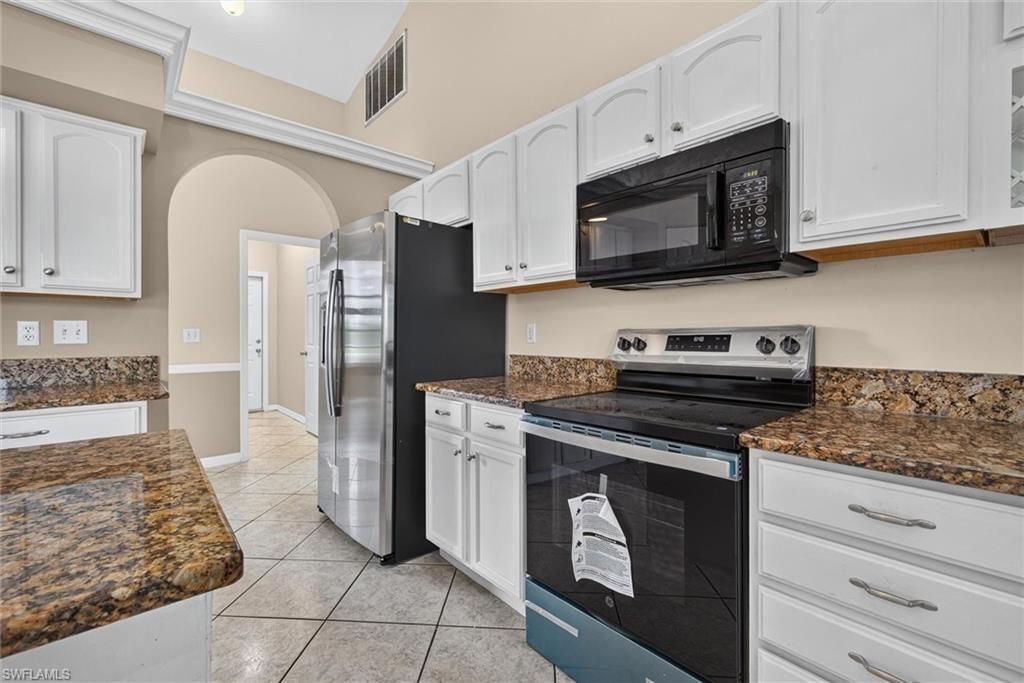 8044 San Carlos Blvd, Fort Myers, FL 33967 Photo