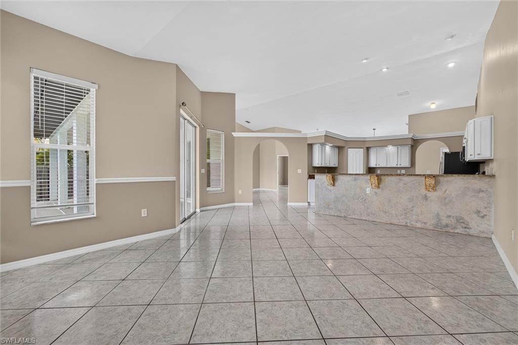8044 San Carlos Blvd, Fort Myers, FL 33967 Photo